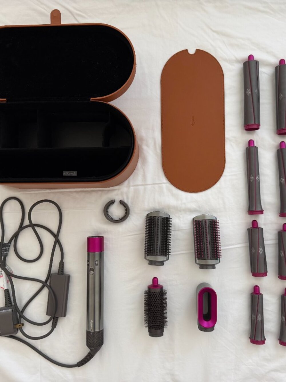 Dyson Airwrap with Travel Case - Picture 3 of 9